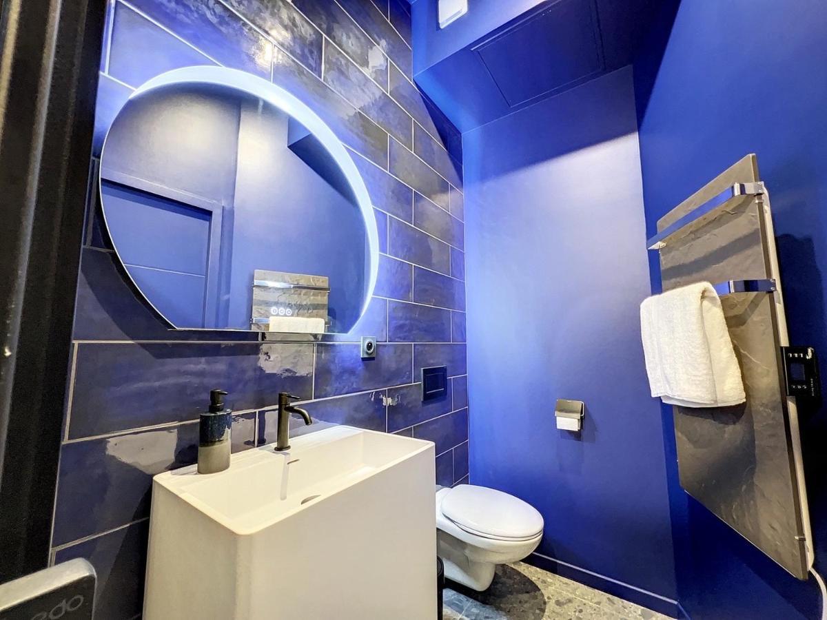 Cocon Blanc Calin Avec Jacuzzi Privatif - Loveroom Insolite سانت إتيان المظهر الخارجي الصورة