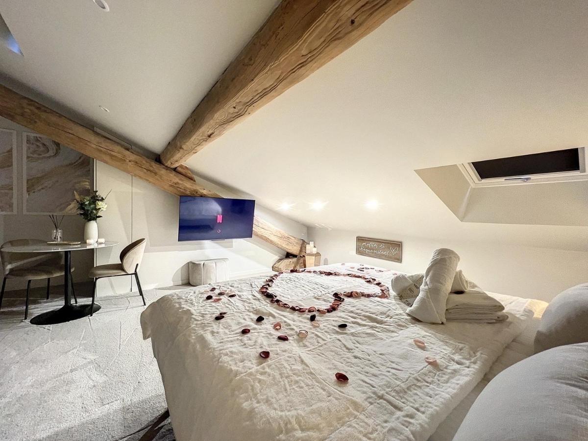 Cocon Blanc Calin Avec Jacuzzi Privatif - Loveroom Insolite سانت إتيان المظهر الخارجي الصورة
